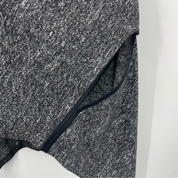 Lululemon Vinyasa Convertible Scarf Wrap Gray black one size - Picture 3 of 5